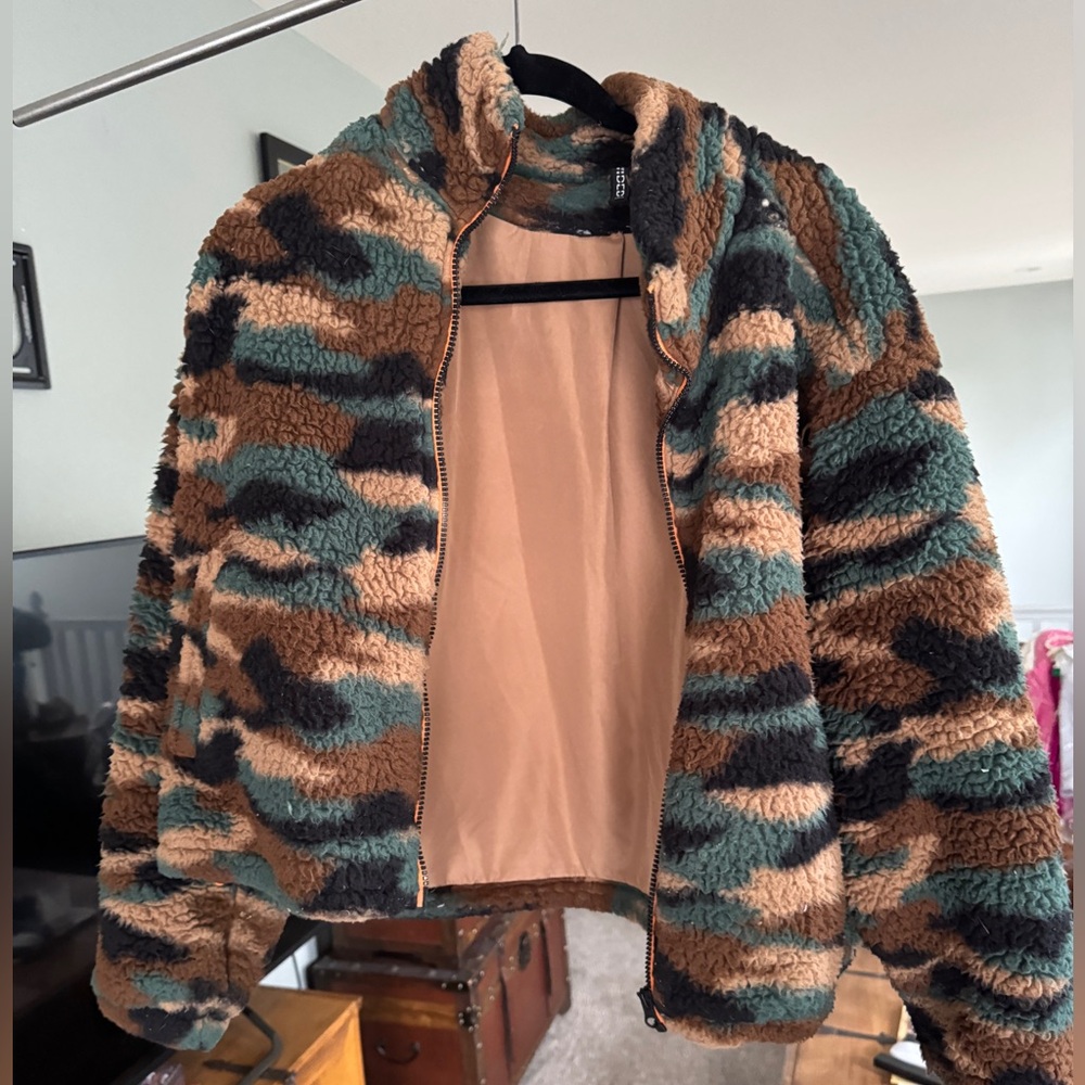 H&M Camo Jacket, Size L, Comfiest Jacket on the Planet!!